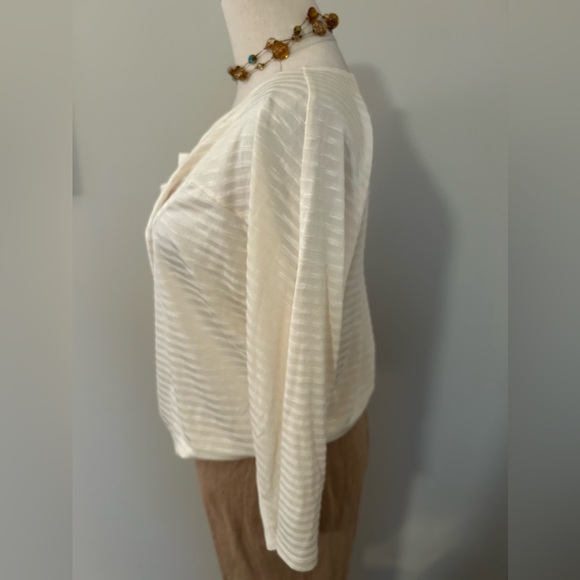 Ann Taylor Silky Top - Picture 2 of 7